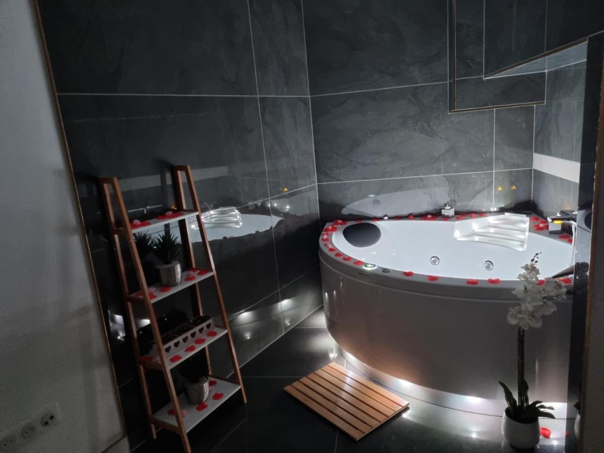 Jolie Maison, Balneo Lumino Therapie Et Terrasse Colmar Dış mekan fotoğraf